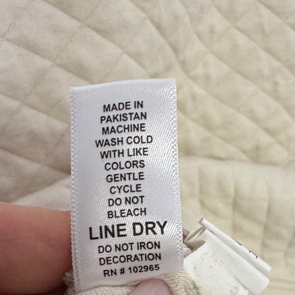 League Cream Sweatshirt with Red Tag - Picture 6 of 7